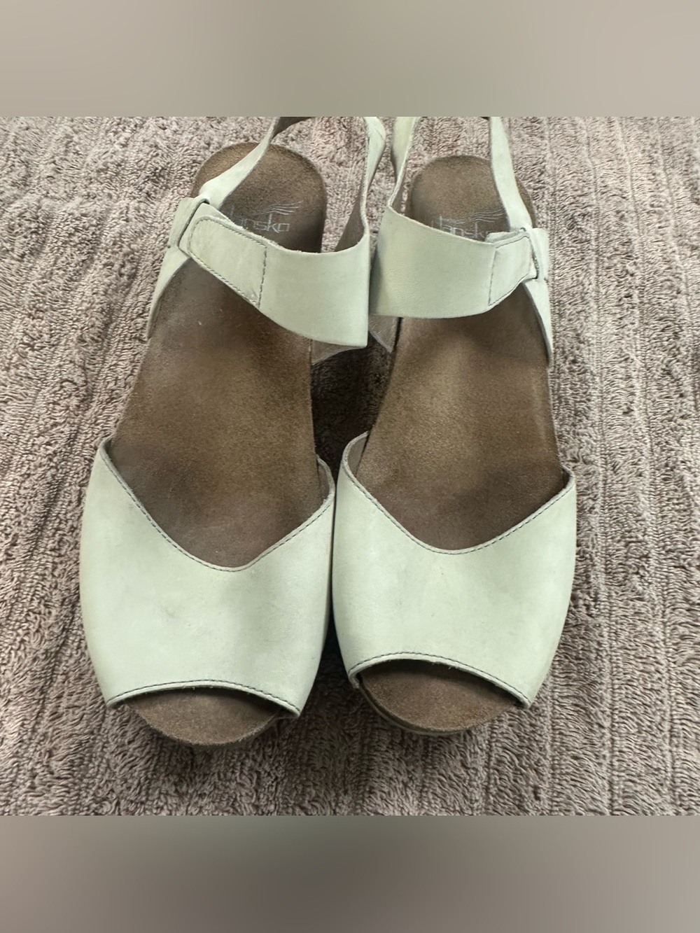 Dansko Vera Wedge Sandals size:8.5